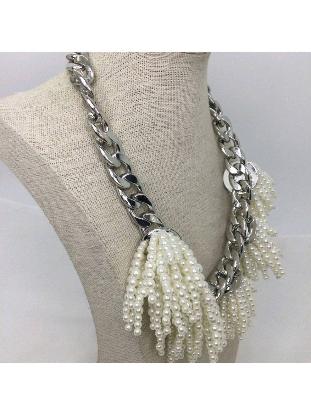 Banana Republic Faux Pearl Fringe Statement Necklace 16" EUC - Picture 4 of 5